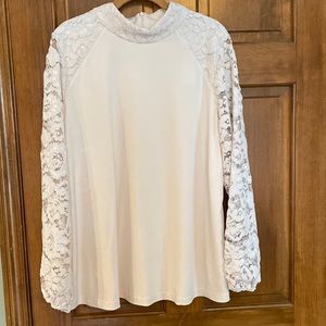 NWT Susan Graver off white top with lace sleeves, high neck size 1X